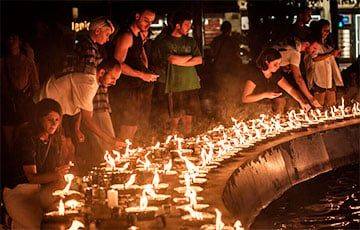 В Тель-Авиве зажгли свечи в память о погибших от атак ХАМАС