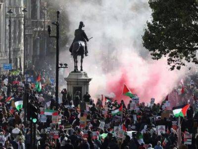 В Великобритании тысячи людей вышли на акции протеста в поддержку Палестины в Великобритании