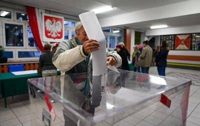 В Польше проходят выборы в парламент и референдум