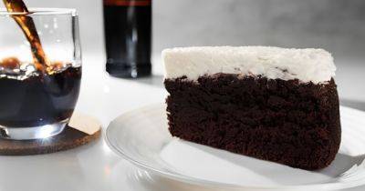 Вкусный торт с неожиданным ингредиентом: как приготовить шоколадный торт "Гиннесс"