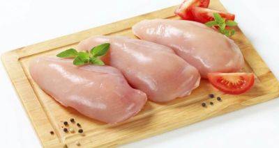 Никакой «резины» на тарелке: как сварить сочное куриное филе