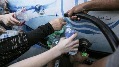Израиль возобновил поставки воды на юг Газы