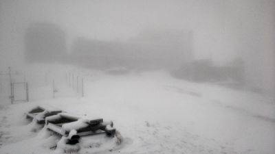 Теплу окончательно конец: Украину начало заметать снегом, температура резко падает