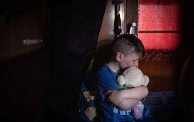 В Украину вернули четырех незаконно депортированных в РФ детей