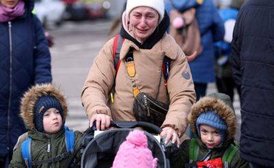 Беженцы за границей - сколько украинцев готовы не возвращаться после войны - опрос