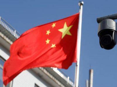Китай ужесточил ограничения на зарубежные поездки для банкиров и госслужащих