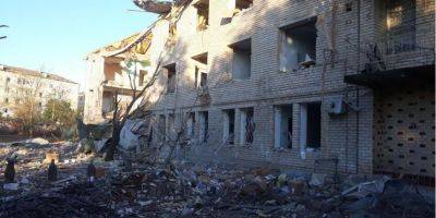 Российские войска обстреляли из авиации Херсонскую область, попали в больницу — фото
