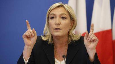 Марин ле Пен требует депортации из Франции всех радикально настроенных иностранцев – протесты в Европе
