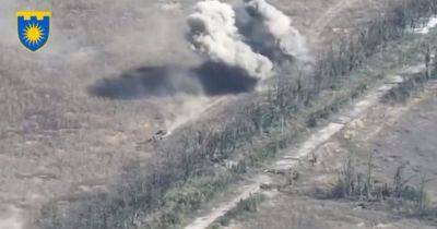 ВСУ уничтожили вражескую колонну танков на Лиманском направлении: что известно о потерях ВС РФ (видео)