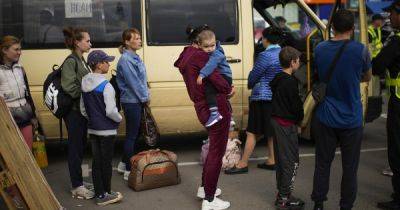 Теперь ни одного ребенка: полиция эвакуировала 345 маленьких украинцев с Донецкой области (карта)