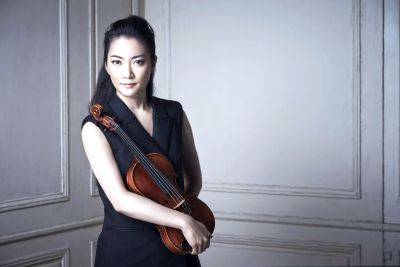Всемирно известная скрипачка Акико Суванаи выступит на концерте в Вильнюсе