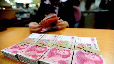 Юань стал второй главной валютой в торговых расчетах через SWIFT