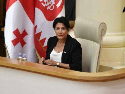 В Грузии парламент собрался для обсуждения вопроса импичмента Зурабишвили