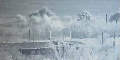 Украинские пограничники показали удар по колонне оккупантов, убегающих после неудачного штурма — видео