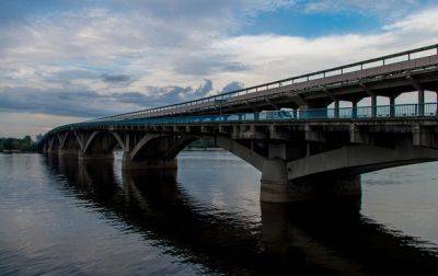 В Киеве 19 октября ограничат движение транспорта на мосту Метро