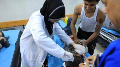 Сектор Газа: больницы бомбят, где теперь найти укрытие?