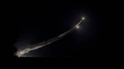 Расследователи показали спутниковые фото аэродрома Бердянска после ударов ATACMS