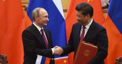 Путин в Китае: Си Цзиньпин пообещал поддержку РФ в защите ее "суверенитета", — Bloomberg