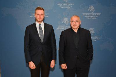 Г. Ландсбергис обсудил с М. Ходорковским состояние и вызовы российской оппозиции
