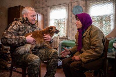 Сергей Наев посетил жителей зоны ЧАЭС, изолированных после подрыва мостов - фото и видео