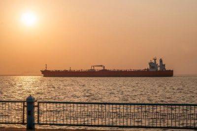 Стоимость доставки российской нефти по морю подскочила на 50% после санкций США — Reuters