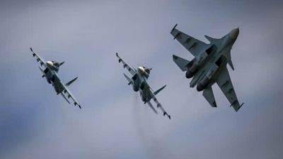 Россия ударила по Херсонщине из авиации: ранены две женщины