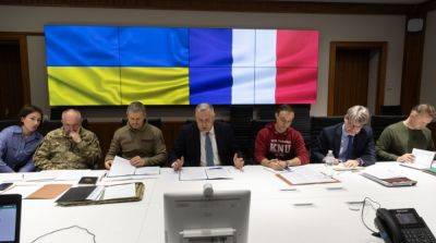 Украина начала переговоры о гарантиях безопасности с Францией: подробности