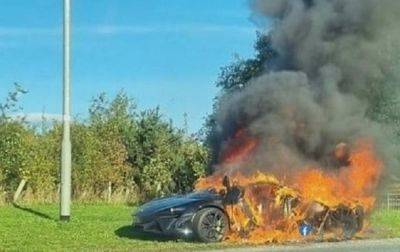 Суперкар за $230 000 сгорел во время тест-драйва