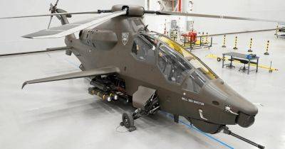 Решили вопрос пассажиров: новейший вертолет Invictus будет иметь внешние сиденья (фото)