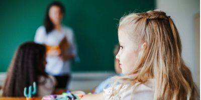 Когда осенние каникулы в школах Украины 2023: даты и продолжительность