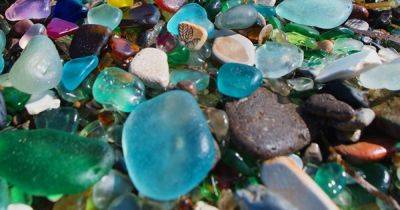 Сокровища Земли. Ученые рассказали, почему морское стекло исчезает с пляжей по всему миру