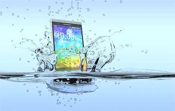 Как проверить влагозащиту смартфона, не погружая его в воду: есть простой способ - charter97.org - Белоруссия