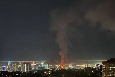 Пожар в Ростове 2 октября – загорелся склад с одеждой для оккупантов – кадры