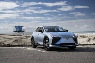 Электромобили Toyota и Lexus перейдут на разъем зарядки Tesla NACS