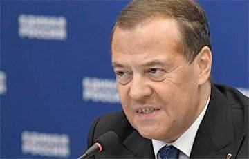 Медведев устроил бурную истерику из-за трех новостей