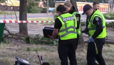 В центре Киева напали на защитника: за его жизнь борются врачи, первые детали