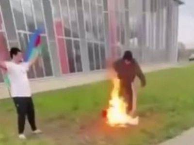 В подмосковье два брата сожгли флаг Израиля, их задержали