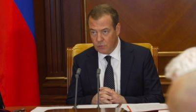 Похоже на крик отчаяния: Медведев устроил истерику из-за слов Байдена