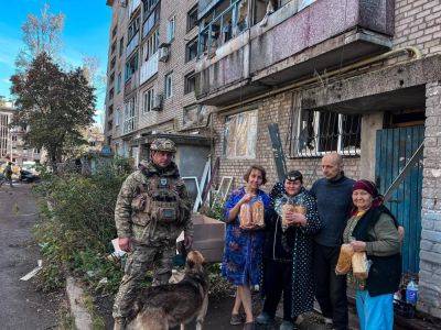 "Тяжелый день в Авдеевке": "Білі янголи" привезли хлеб в город, который штурмуют оккупанты