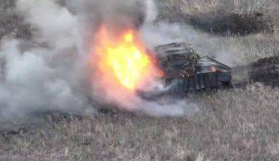 ВСУ уничтожили на Донбассе много танков и БМП оккупантов - видео ударов