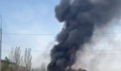 В оккупированном Донецке прогремела серия взрывов: очевидцы публикуют видео с места "прилета"