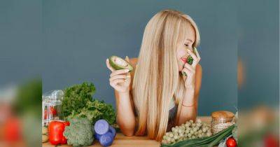 Употребляйте только живые нерафинированные масла: диетолог о вкусной пище для ваших волос