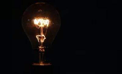 Снова будут раздавать бесплатные LED-лампочки: как их получить, чтобы зимой сэкономить электричество