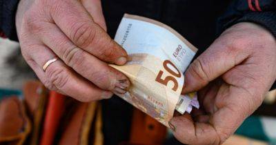 У украинца конфисковали 10 евро и обязали уплатить еще более 500 гривен: что произошло