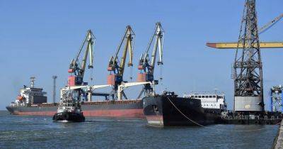 Плохая новость: в Мариупольский порт впервые зашел российский балкер морского класса (фото)