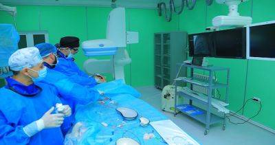 Сосудистые хирурги Худжанда провели уникальную операцию девочке-сироте