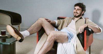 27-летний ирландский актер Пол Мескаль становится модным бойфрендом итальянского бренда Gucci