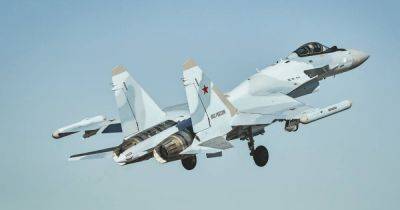 Воздушно-космические силы РФ получили еще одну партию истребителей Су-35С