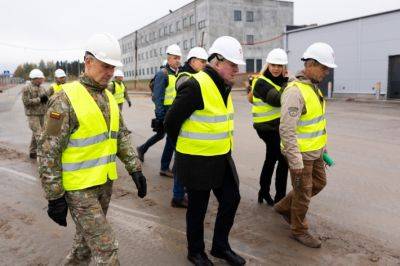 Строительство трех военных городков обошлось в 230 млн евро, заявил министр обороны Литвы