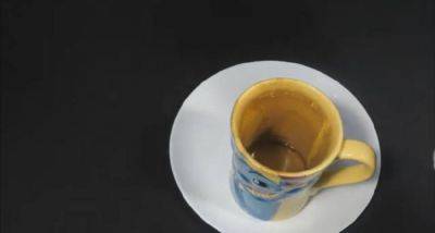 Как очистить следы от чая и кофе на чашке: действенные лайфхаки, которые сохранят ваши нервы